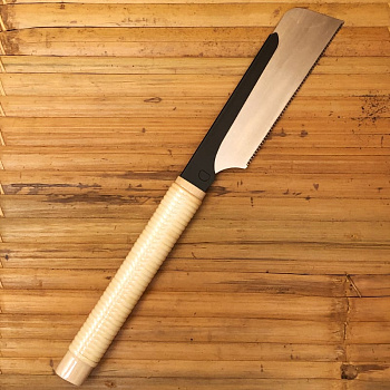 Японская ножовка Dozuki редназначена для поперечной и угловой резки, для тонкой резки шипов и ласточкиных хвостов